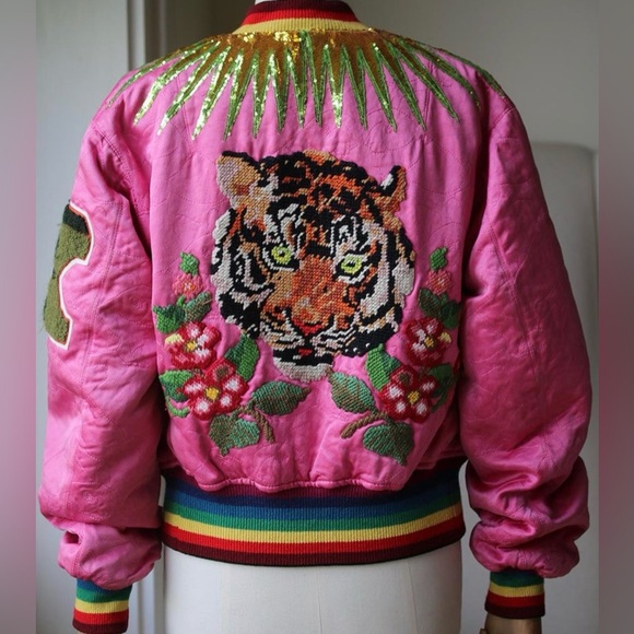 Gucci Jackets & Blazers - Gucci Vintage Pink Tiger Reversible Jacket w/Army Green Interior Rare